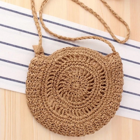 “SYD” 💘 Crossbody Wicker Purse Bow Rattan Woven - Picture 4 of 5